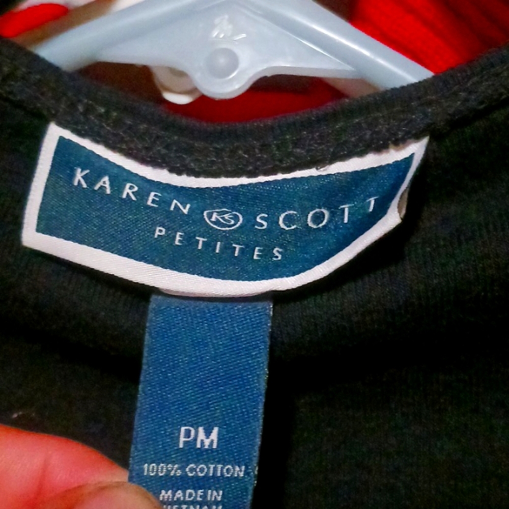 BLACK KAREN SCOTT LONG SLEEVED PETITE MEDIUM WITH SILVER EMBELLISHMENTS AND